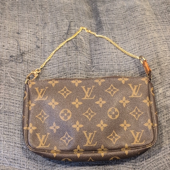Louis Vuitton Gold Chain Monogram Wristlet - Picture 1 of 5